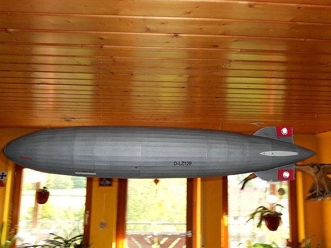LZ- 129  "Hindenburg"   /  Schreiber, 1:200 - Seite 5 Hi3810
