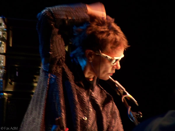 [Recensione]  Laurie Anderson @ Bari (8 novembre 2008) 100_0420