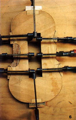 صناعة آلة الكمان Ph0610