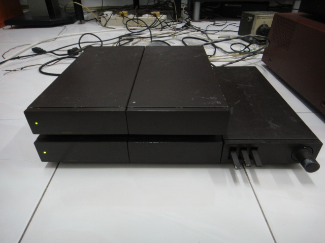 Boothroyd stuart meridian control unit 101 & 105 mono block power amp (Used)SOLD Dsc00513