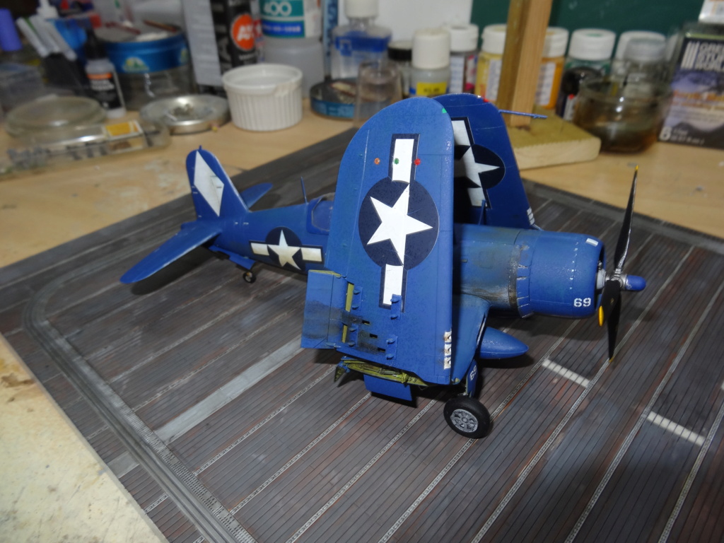 Vought F4U-1D Corsair VF 5 White 69 CV 13 USS Franklin 1945-01/ Tamiya 1-48e - Page 4 Dsc09639