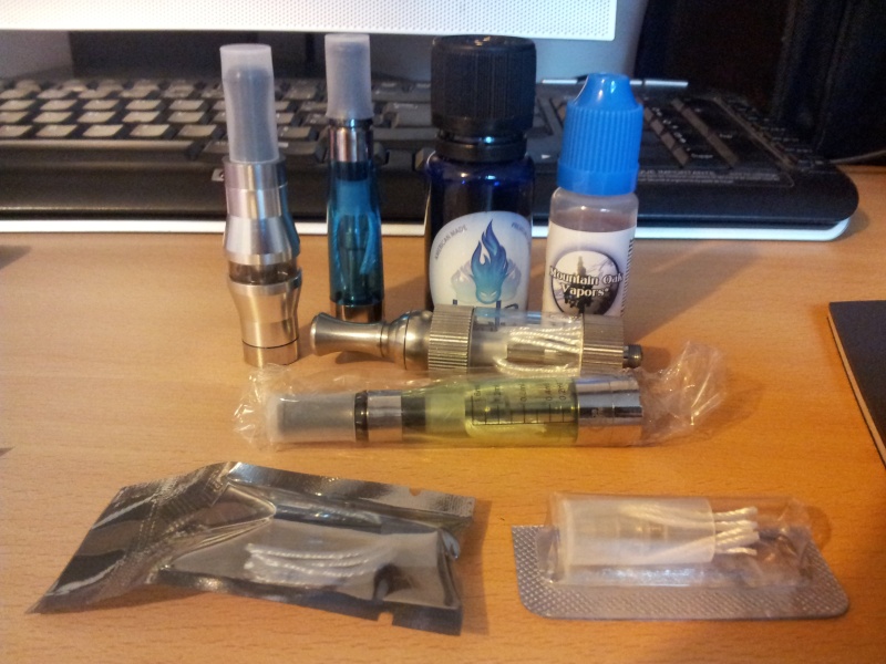 (VENDU) 2 lots : atomiseurs, liquides Good Life Vapor, Halo et Mountain Oak 20130610