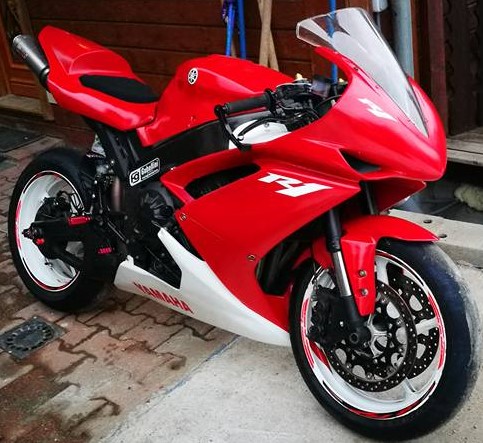 VENDU amaha R1 2007 PISTE - 25000Km - 4990€ R110