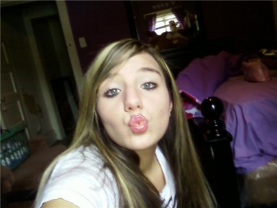 Katelyn. Only face :) so put it away ^.^ - Page 4 Kissfa10