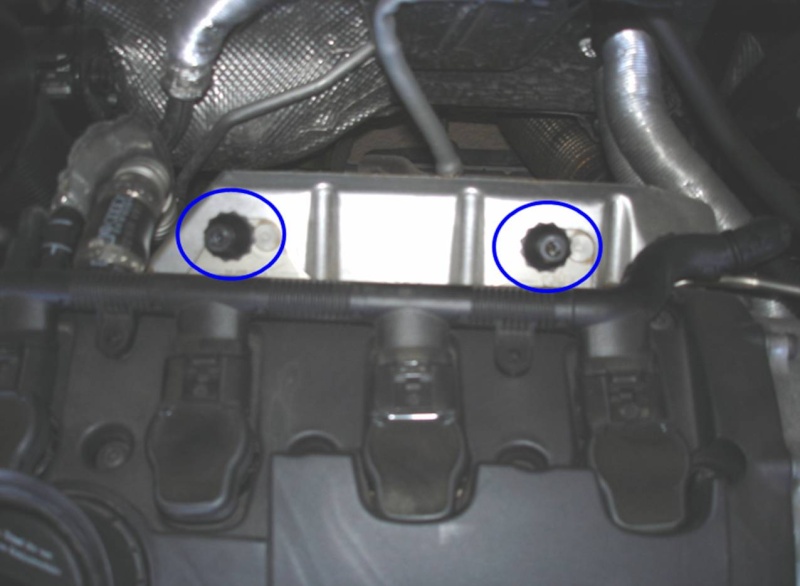 Remplacement filtre à air Mk5 GTI [ Par SYLVR6 ] 01610