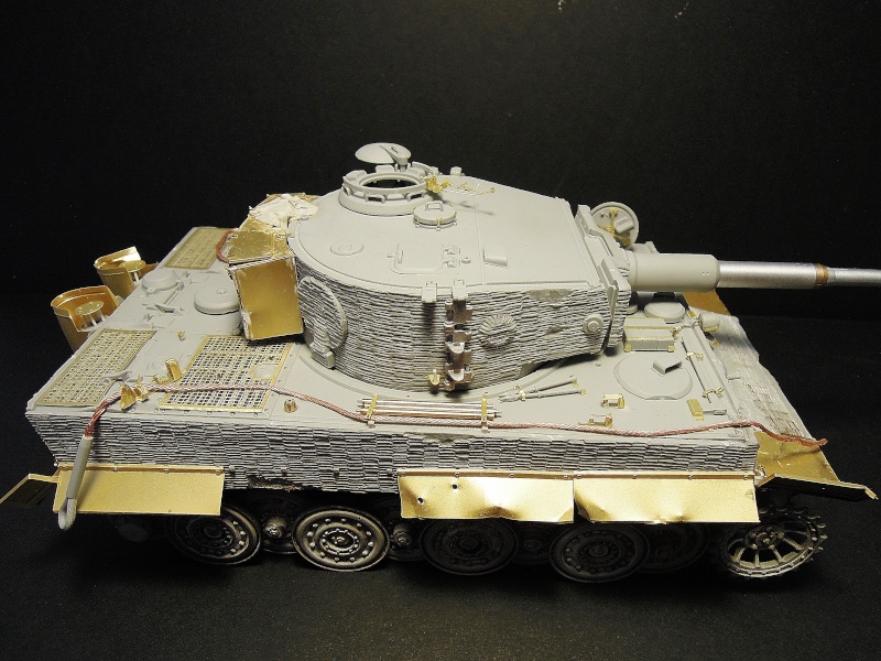 tiger I totenkopf late production zimmerit hiver 44/45 DRAGON 1/35 Dscn5214