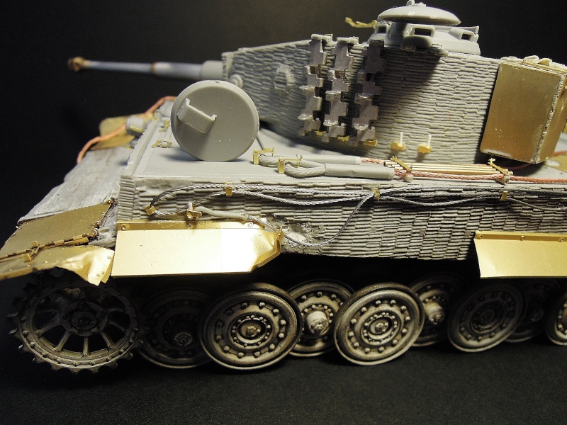 tiger I totenkopf late production zimmerit hiver 44/45 DRAGON 1/35 Dscn5218