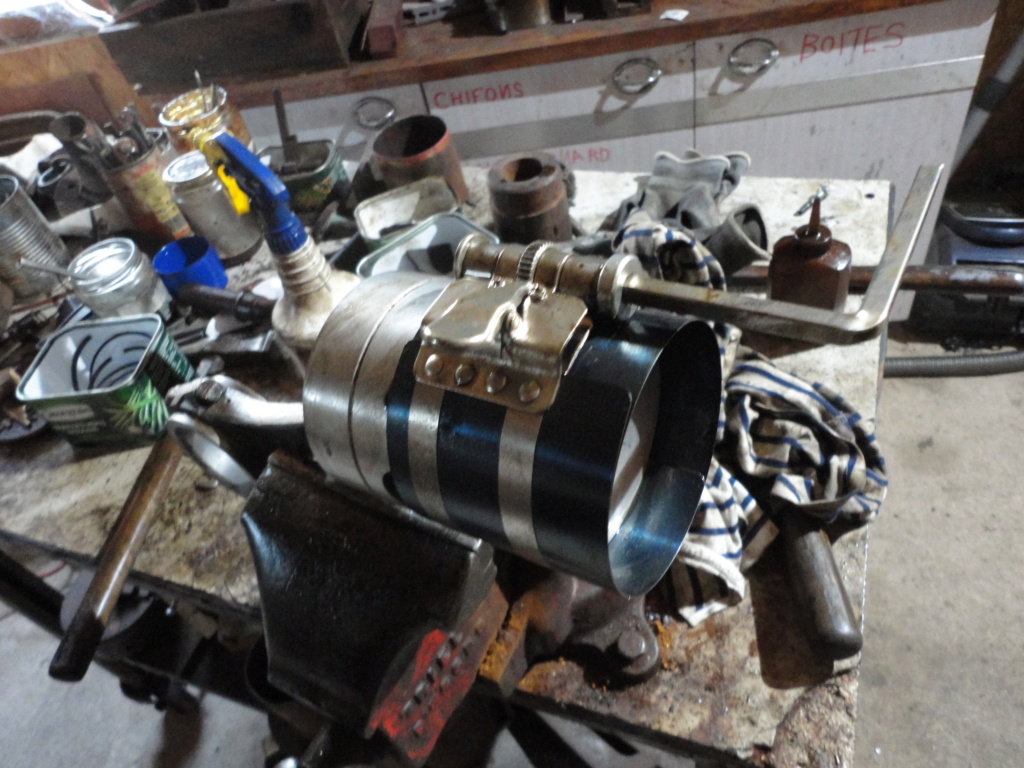 moteur 8 cylindres auburn Dsc02132