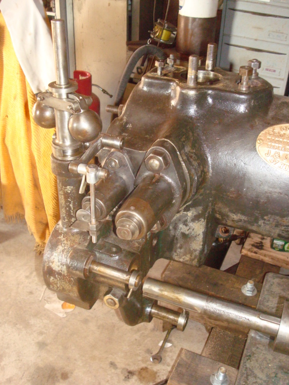 Restauration d'un moteur Crossley Dsc04810