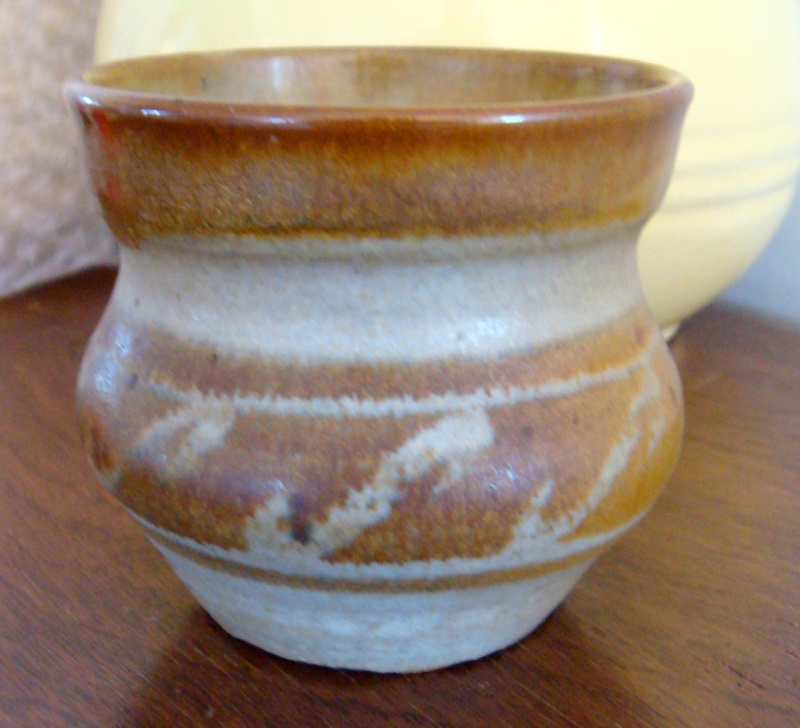 Earthy vase signed S in a circle Dsc05510
