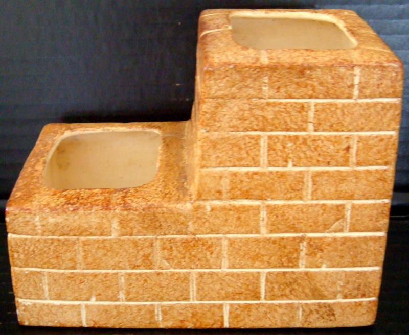 569 stepped brick vase - Royal Oak Pottery Dsc05912