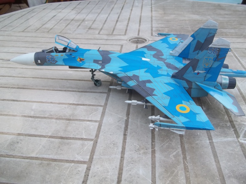 Su-27 Flanker B Ukrainian Air Force Eduard 1/48e  100_1215