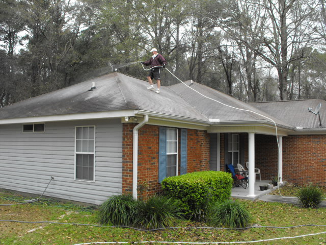 Safe Roof Cleaning - Tallahassee Florida Dscf5211