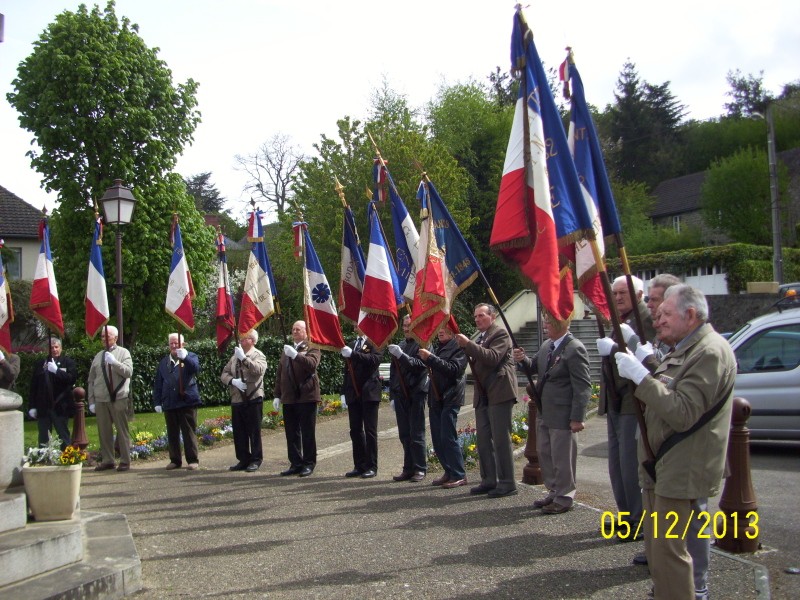 COMMEMORATION DU 8 MAI 1945 A PUTANGES (ORNE) 100_3317