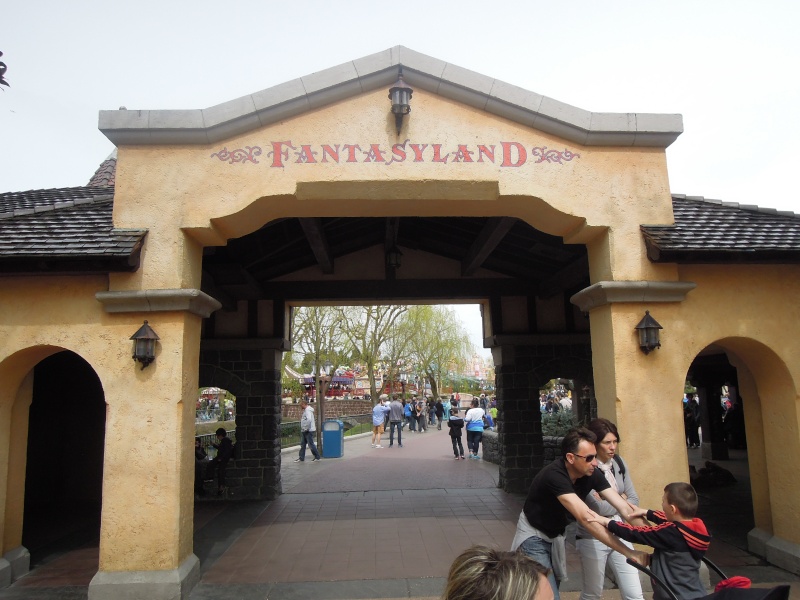 Journée du 16 avril 2013 - Disneyland Paris (Disneyland Park & Walt Disney Studios) - Page 2 Dscn7028