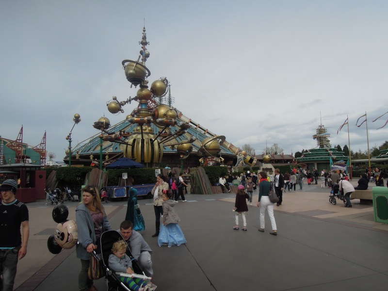 Journée du 16 avril 2013 - Disneyland Paris (Disneyland Park & Walt Disney Studios) - Page 2 Dscn7039