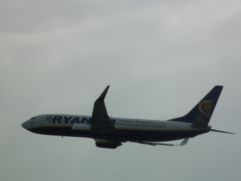 Ryanair EI-DWW le 27/05/2013 Dscf0414