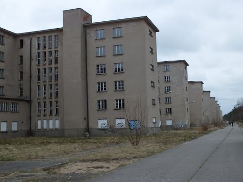 Lieux abandonnés dans le monde - Page 7 Pano210