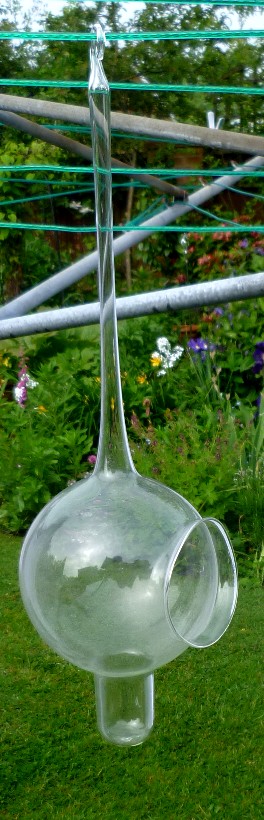Very odd hanging glass implement - Belgium or Dutch P1040111