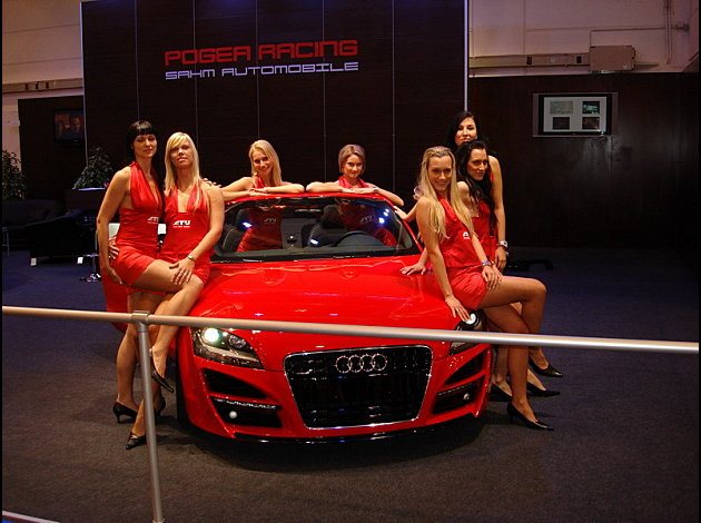 Audi  ( TT ) et ses femmes !  8j-mk210