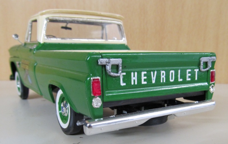 Chevrolet Pickups 1964_c12