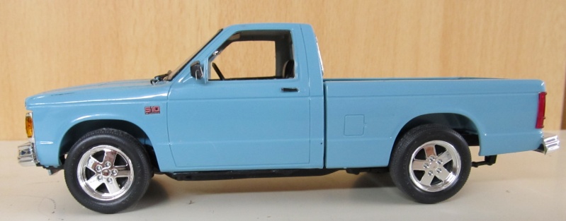 Chevrolet Pickups 1984_c11