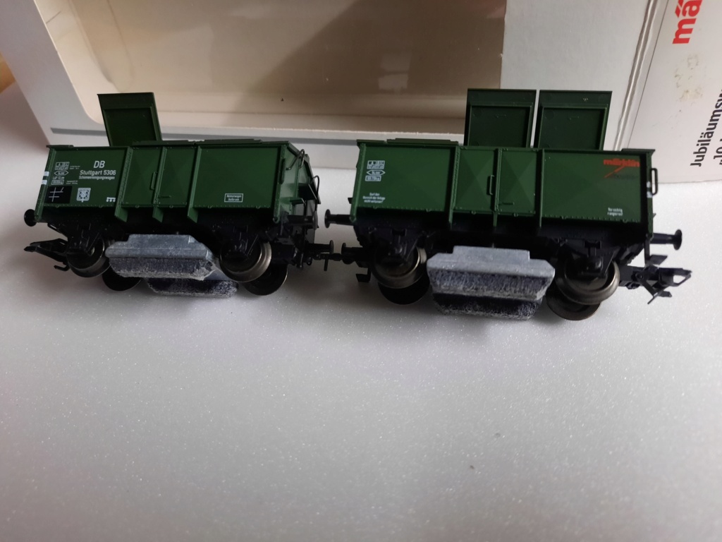 Wagons jumelés KK 15 avec patins nettoyeur, Marklin 46010. 20230210