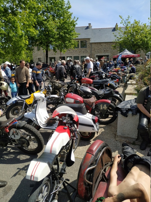 Festival motos anciennes de Bains sur Oust 1er mai 2022 Img_2203