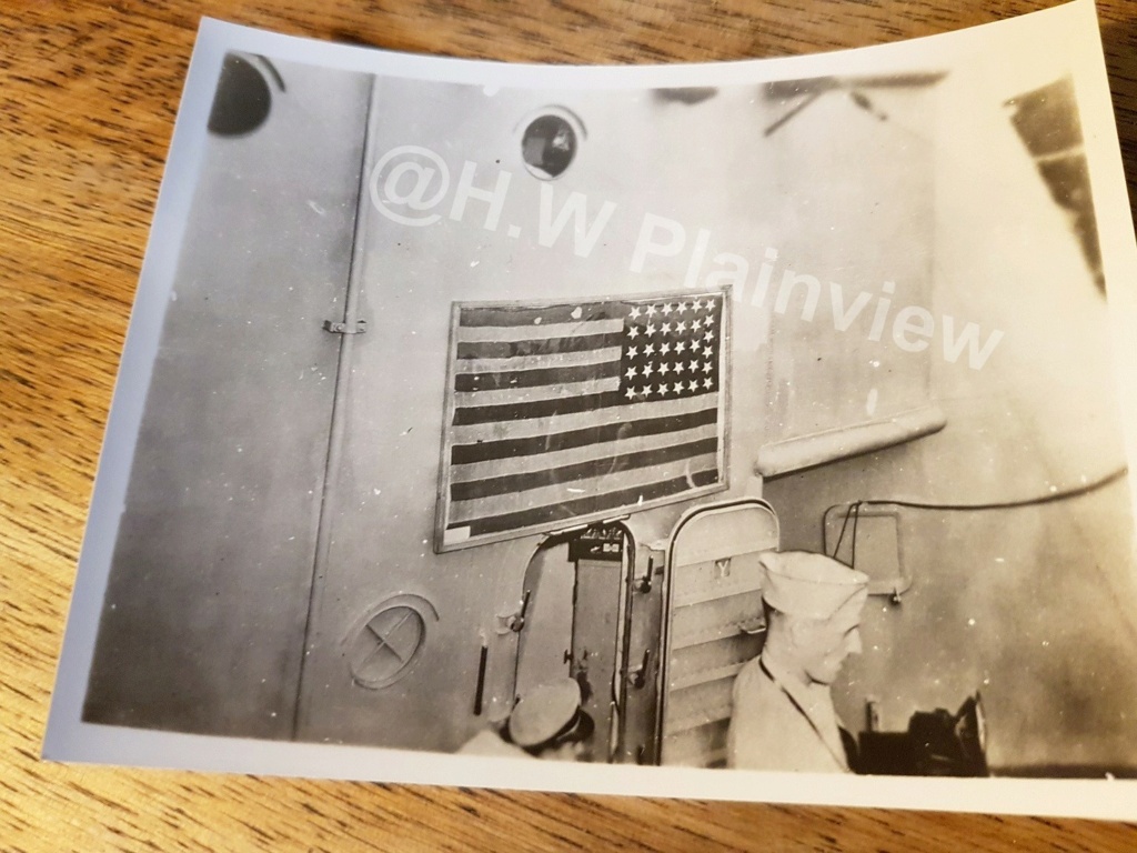 12 photos....en directe de l'USS Missouri ce 2 Septembre 1945. 20210523
