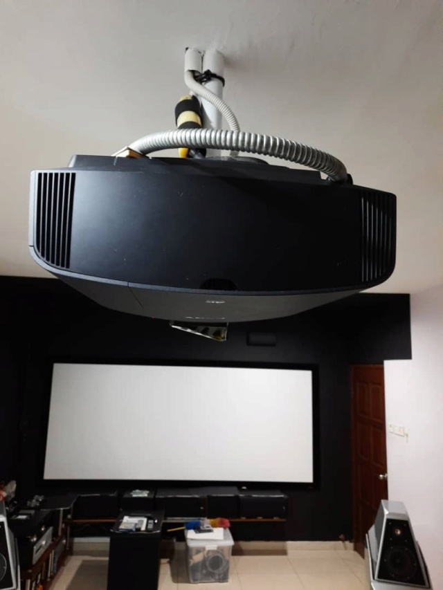 Sony VPL-VW520ES 4K Home Cinema Projector (Used) 337