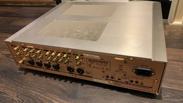 Marantz SC-11S1 Reference Preamp and Marantz SM-11S1 Reference Poweramp (Sold) 711