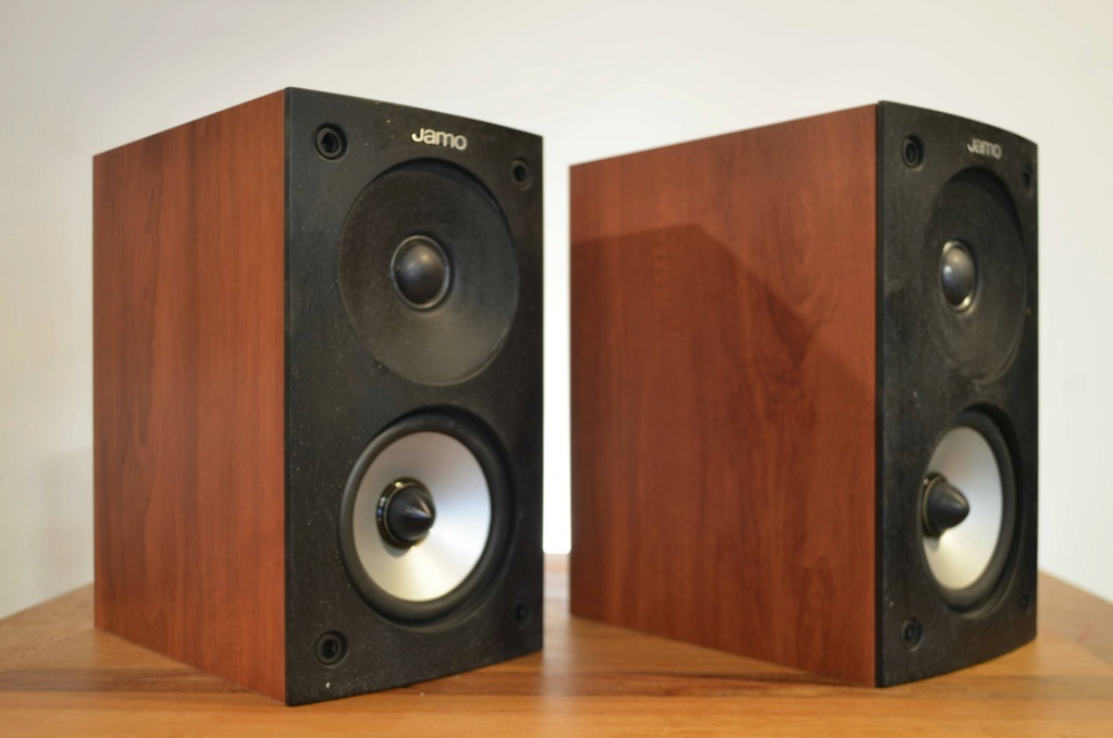 Jamo S62 + S622 Center & Bookshelf Speaker (Used) Dsc_0733