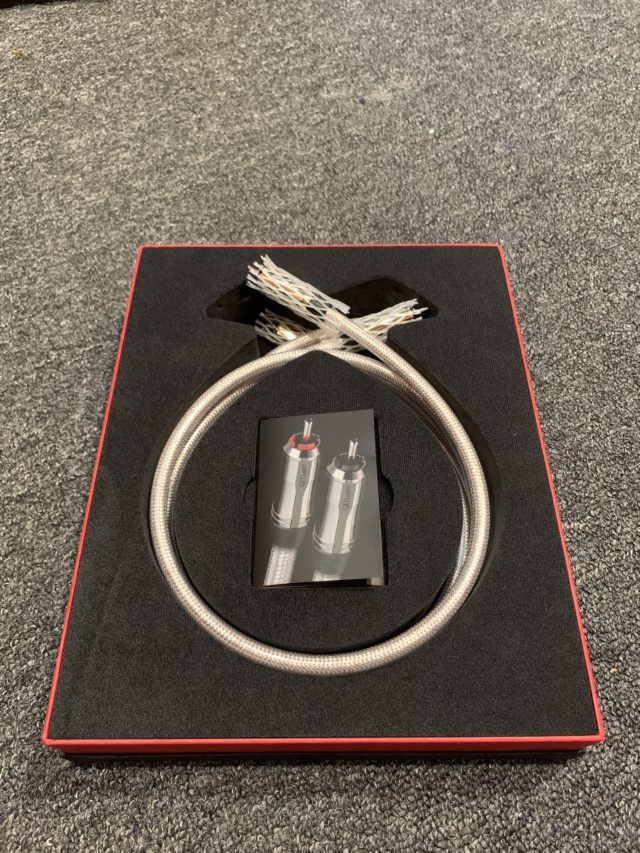 Qed Signature Audio 40 RCA Cable (Used) Img_0118
