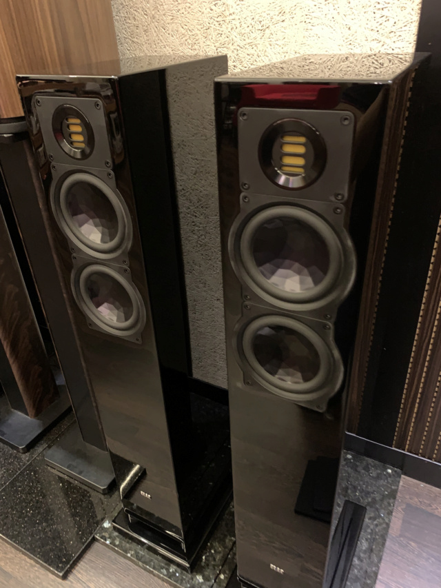 ELAC FS 247.3 Floorstanding Speakers (Used) SOLD Img_0120