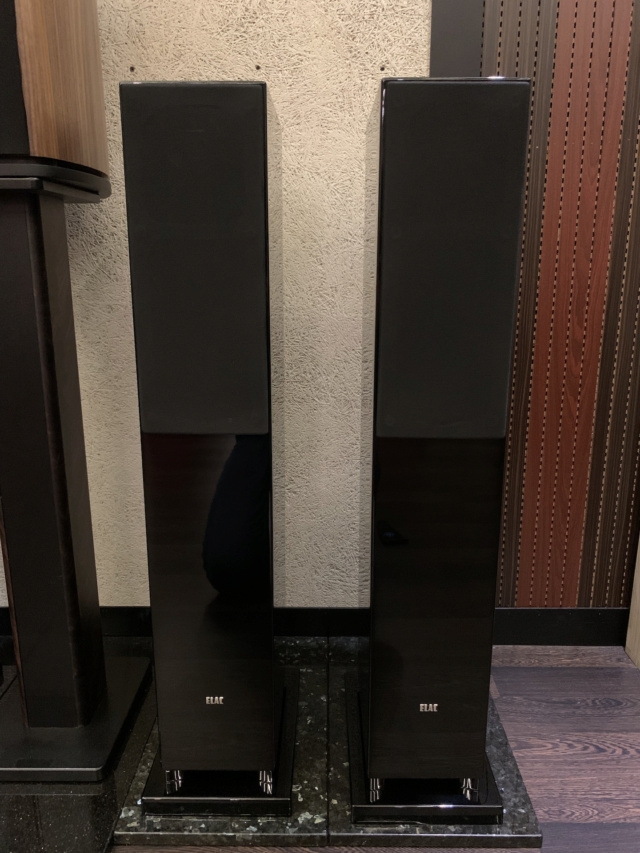 ELAC FS 247.3 Floorstanding Speakers (Used) SOLD Img_0121