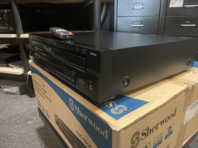 Sherwood CDC-5506 USB/5-Disc CD Player (Used) Img_1013