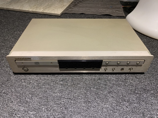 Marantz CD5001 CD player (Used) SOLD Img_4615