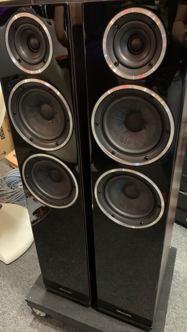  Wharfedale Diamond 230 Floorstanding Speaker (Used) Img_5148