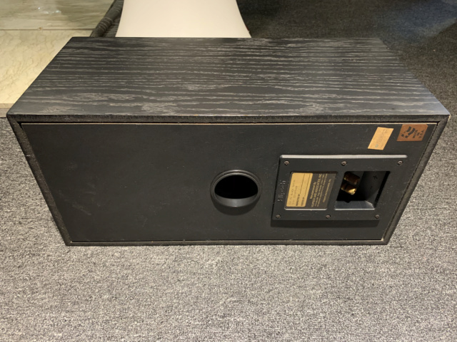Klipsch KG2.5V Center Channel Speaker (Used) Img_6813