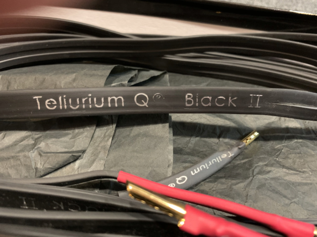 Tellurium Q Black II Speaker Cable 3m with Jumper (SOLD) Img_7835