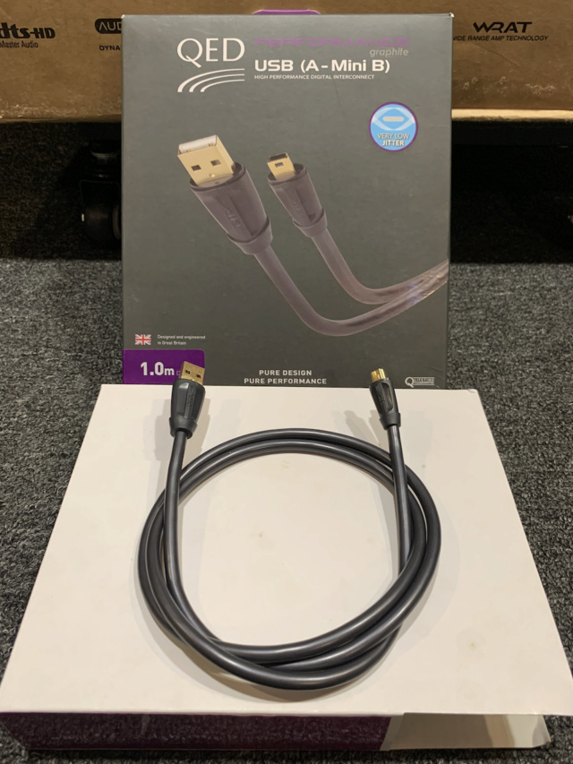 QED Performance USB A – Mini B USB Cable 1meter (Used) Img_8858