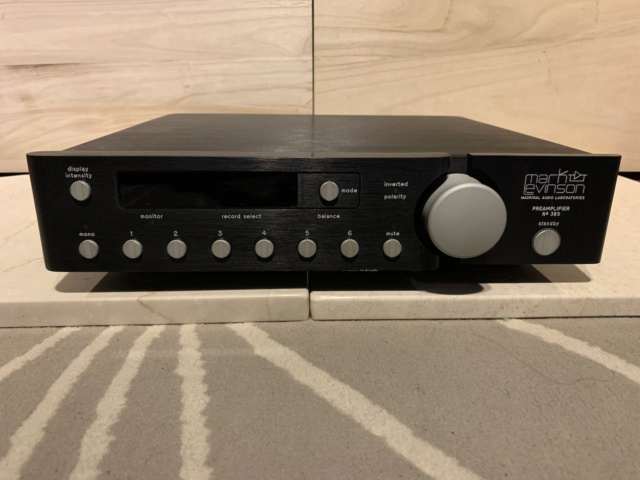 Mark Levinson No.38 Stereo Preamplifier with Remote (Used) Img_9538