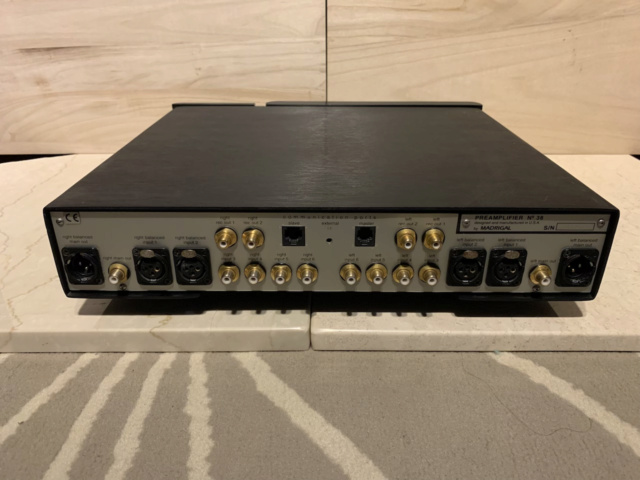 Mark Levinson No.38 Stereo Preamplifier with Remote (Used) Img_9541