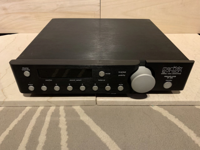 Mark Levinson No.38 Stereo Preamplifier with Remote (Used) Img_9542