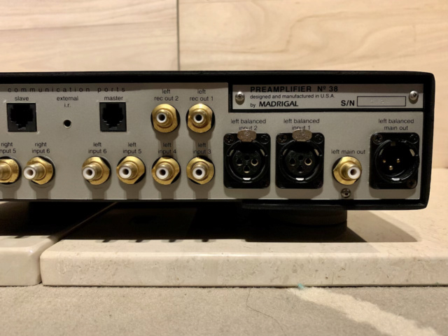 Mark Levinson No.38 Stereo Preamplifier with Remote (Used) Img_9543