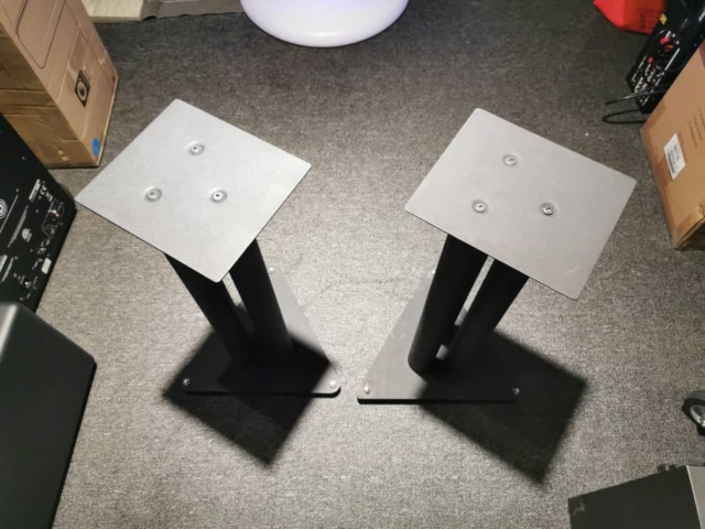 24inch Steel Speaker Stand (Used) SOLD Whatsa16