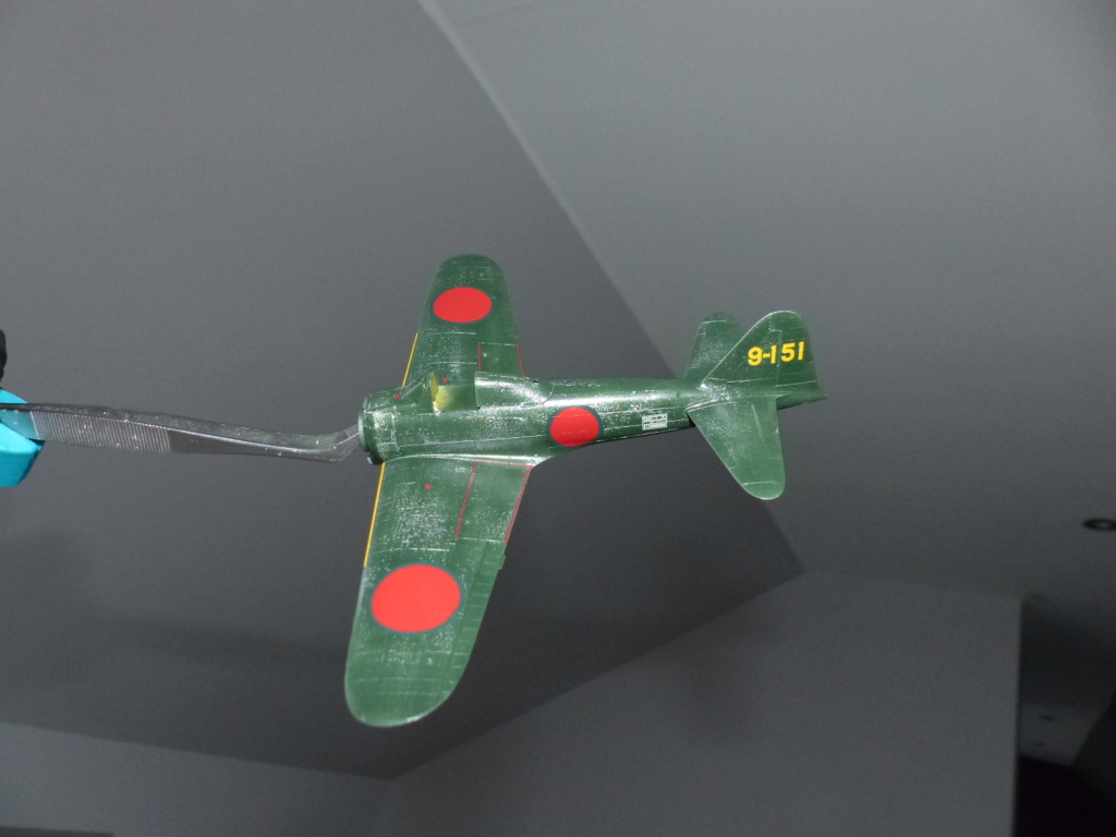 [Tamiya et Hasegawa] 1/72 - Duel dans le Pacifique 2 : Mitsubishi A6M5 Zero et Lockheed P-38L Lightning  P1050275