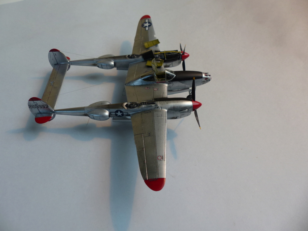 1/72 P-38L Lightning et A6M5 Zero P1050358