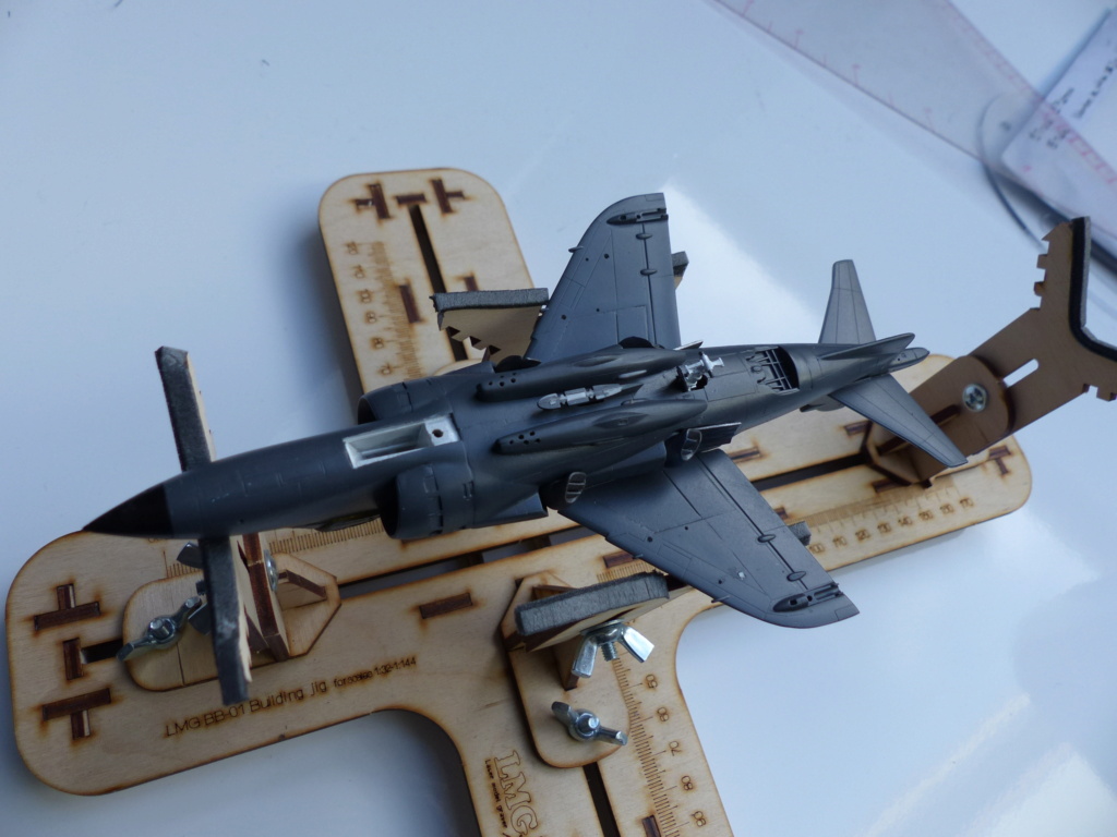  [Fujimi Airfix]  Sea Harrier FRS1 et A-4Q Skyhawk... FINI P1060733