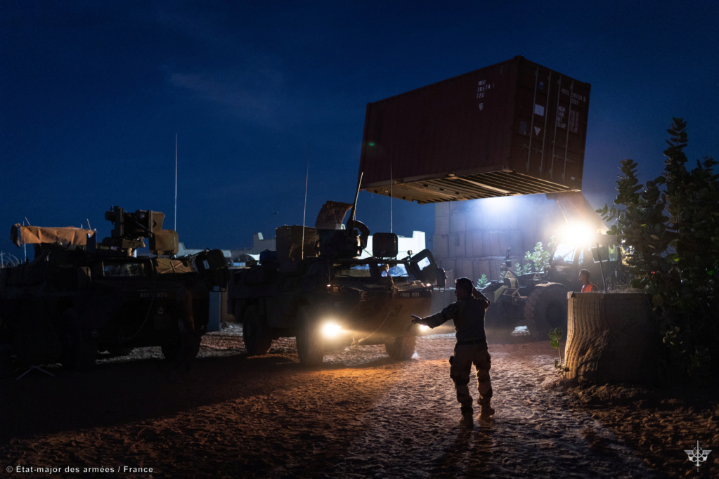 Les convois logistiques se multiplient à Barkhane Bkn210